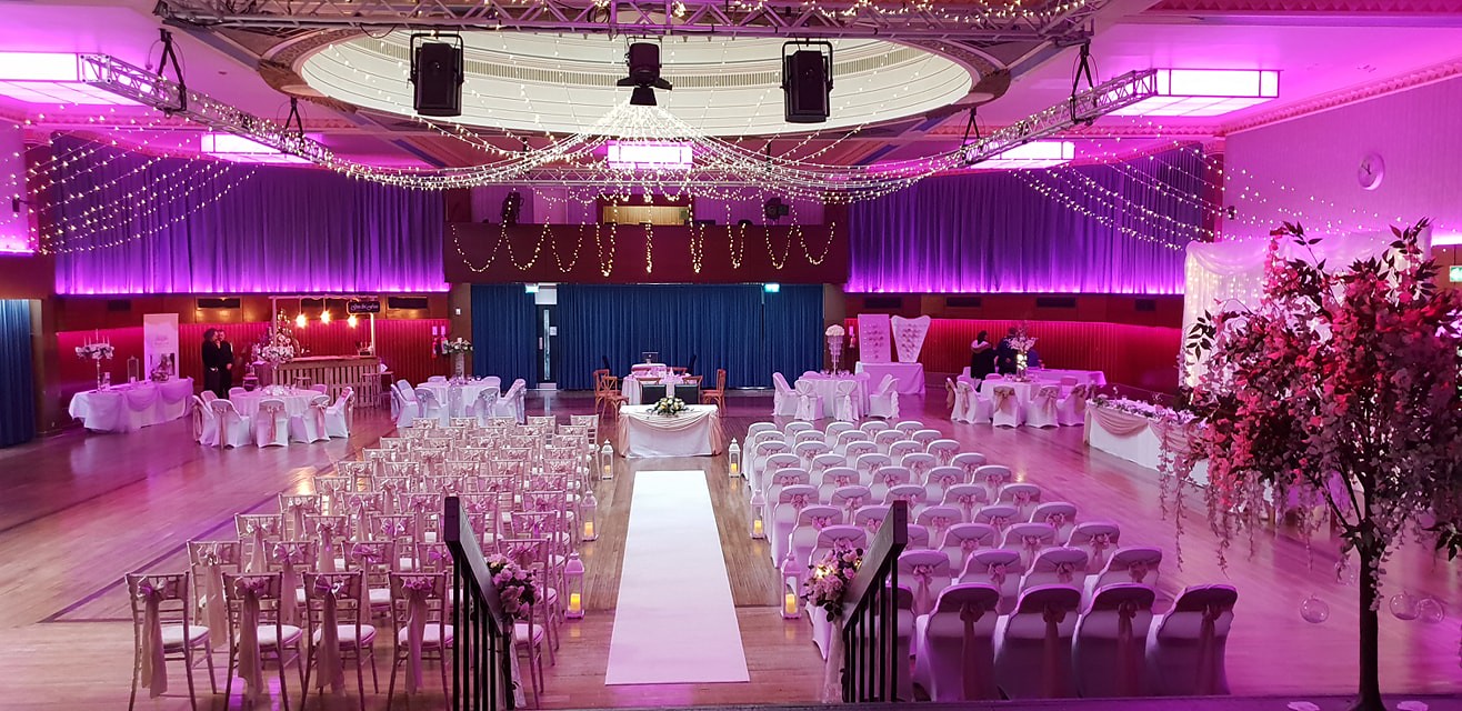 Marine hall purple wedding scene